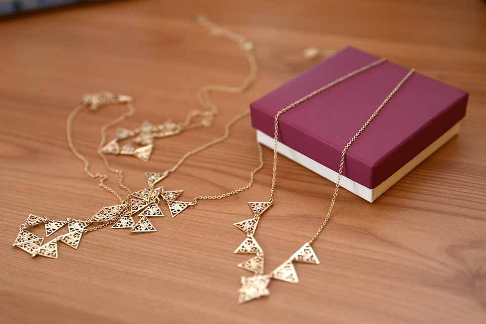 necklaces as new year gift