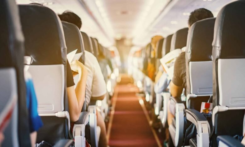 <strong>Airplane Etiquette: How to Be a Great Passenger and Make Your Flight More Enjoyable</strong> 1 Flight